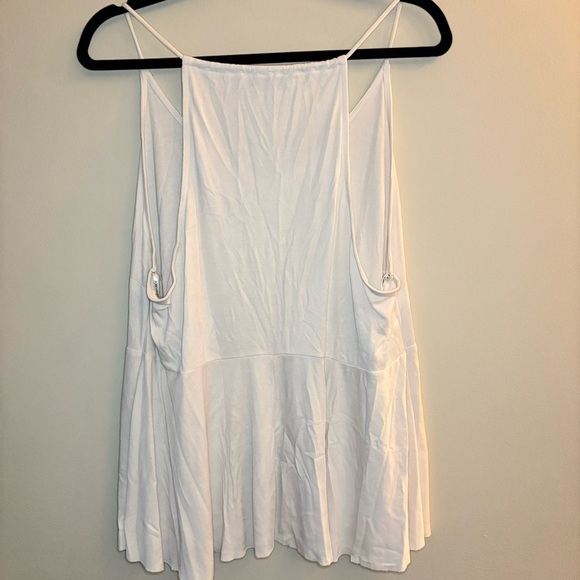 Forever 21 Women’s White Peplum Tank Top Size 2X - Picture 5 of 8